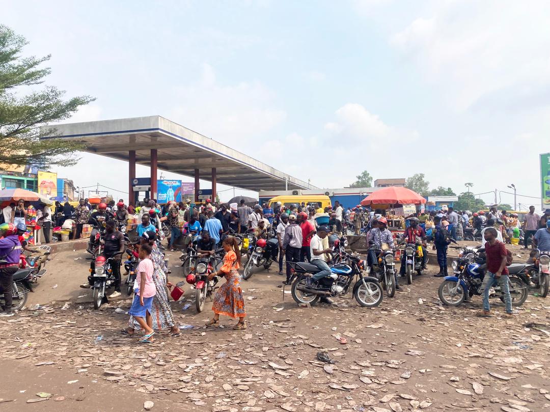 Démolition à Kinshasa : la station-service du rond-point Ngaba est-elle concernée ?